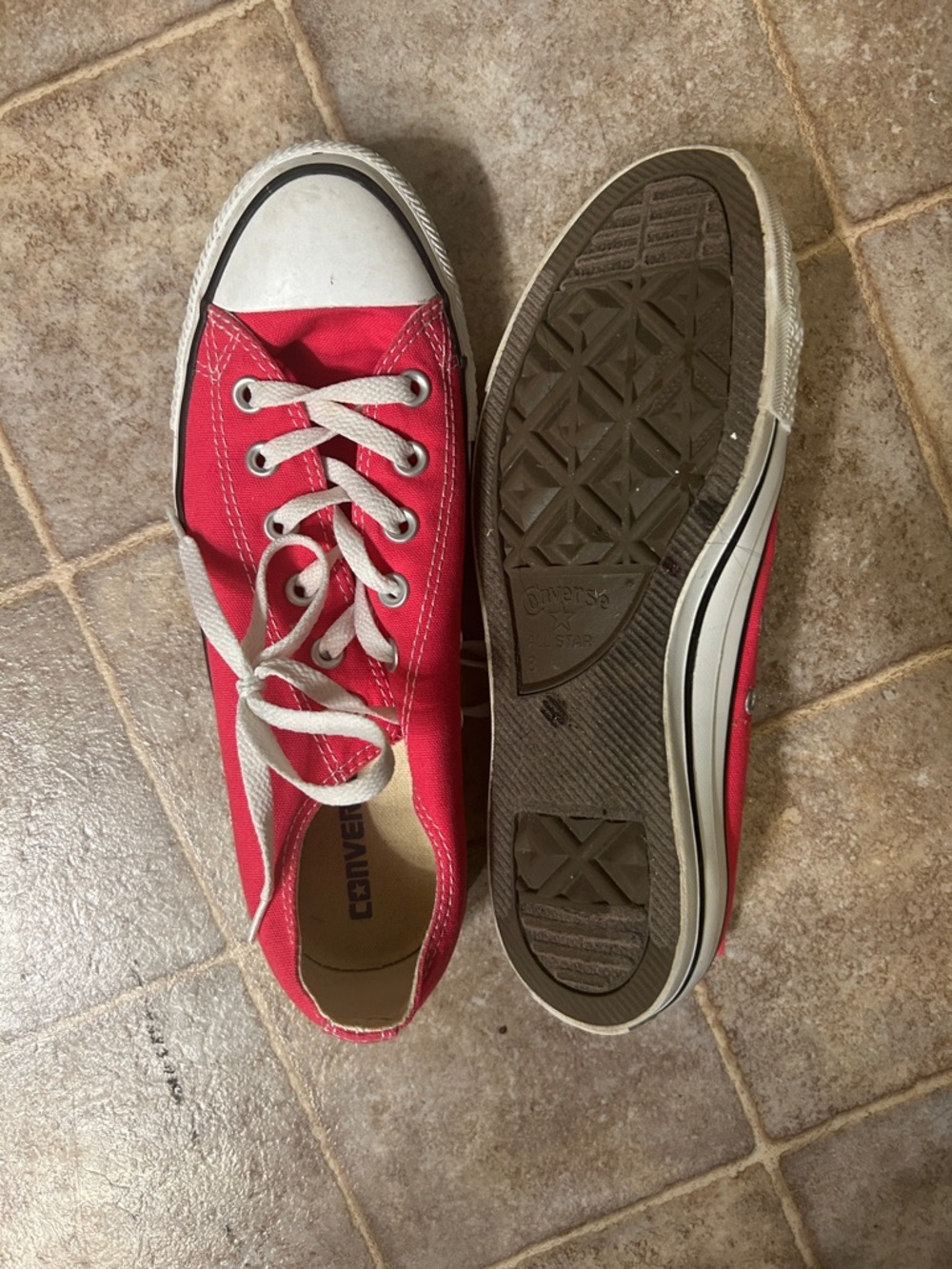 Converse Chuck Taylor Low Top Sneakers - pink